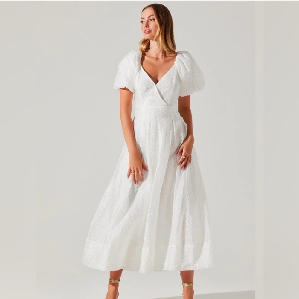 ASTR Linette Tonal Jacquard Midi M